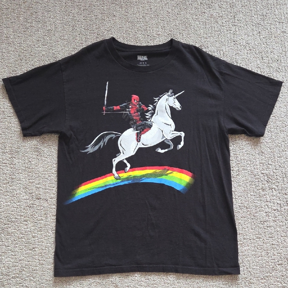 NWOT Marvel Deadpool T-shirt